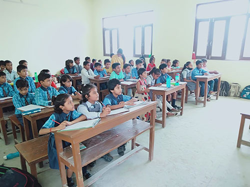 sunshine school Ikauna, Sharavasti