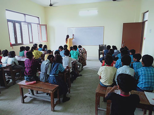 sunshine school Ikauna, Sharavasti