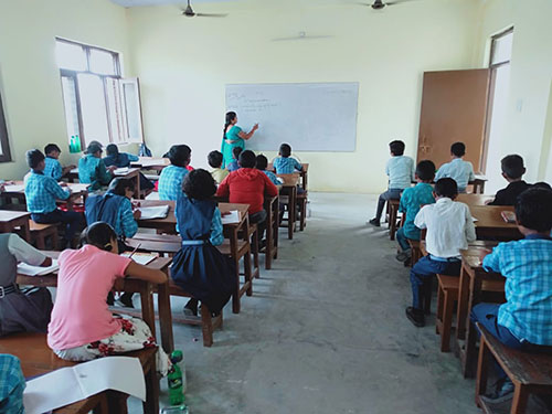 sunshine school Ikauna, Sharavasti