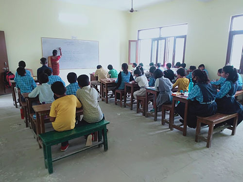 sunshine school Ikauna, Sharavasti